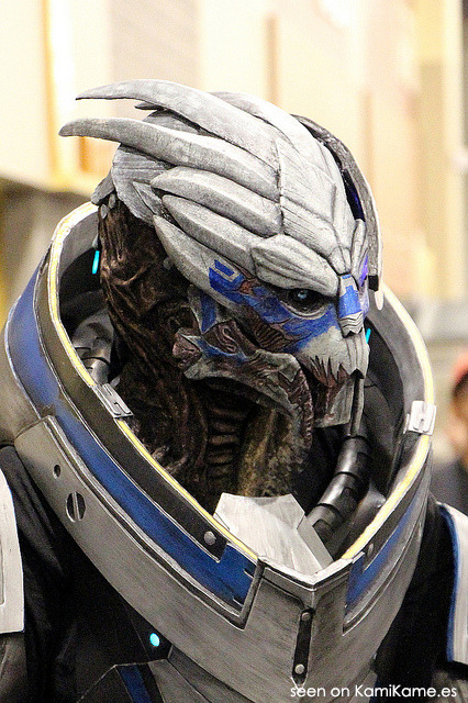 sakafai:  Epic Garrus cosplay at Phoenix Comicon. Photo by StarsApart. This incredible cosplay was made by Nightlyre (she is the model too). Yes! she is a girl!     