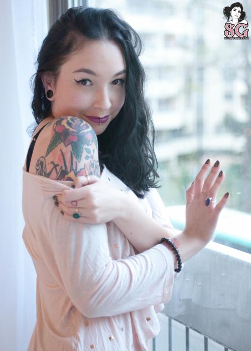 past-her-eyes:  Linna Suicide linna.suicidegirls.com linnasuicide suicidegirls suicidegirlsfullsets For South African SuicideGirls