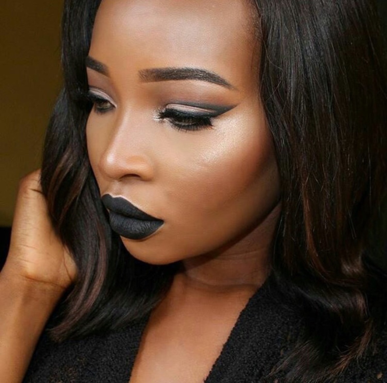 bedpartymakeover: veryfrighteningdanger:   afro-arts:   Coloured Raine Cosmetics