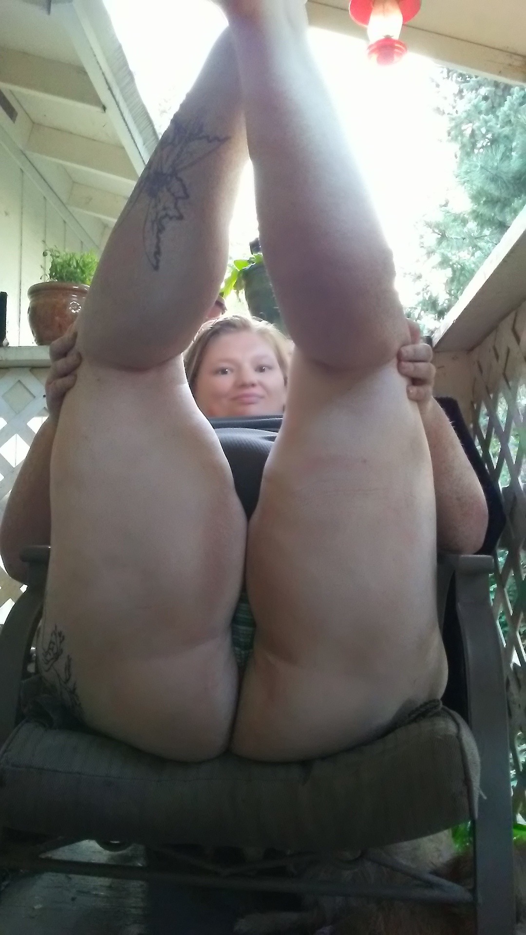 bigbeautifulbombshell87:  Flashing the cam hoping the neighbors got a peek!