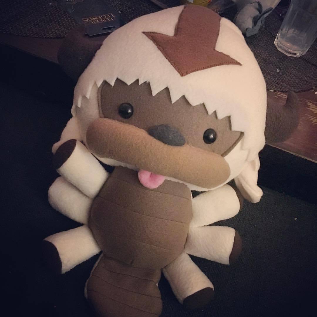 nikoniko808:  @mikaturnsup got me this wonderful appa plush for Christmas I am scream
