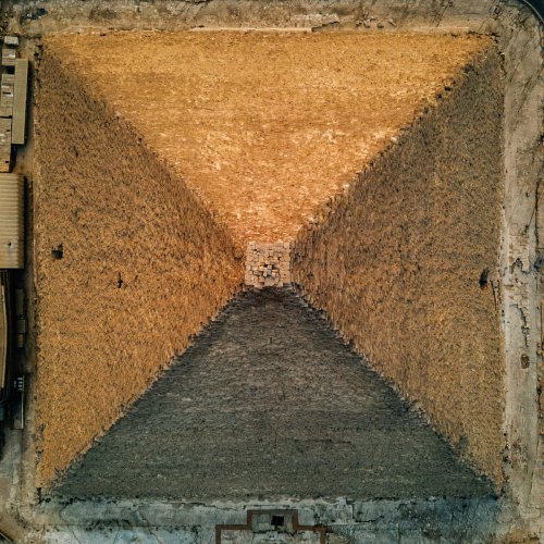misterlemonzafterlife:  The Great Pyramid