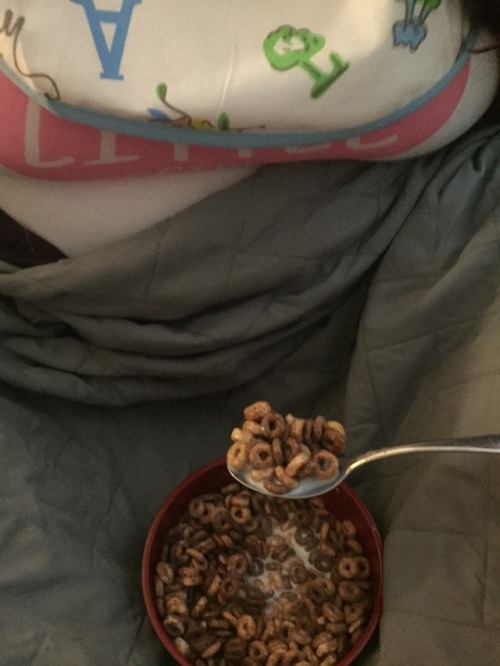 daddysmichevousprincess: Breakfast time for this little baby, my puppy tried to take some tooooo