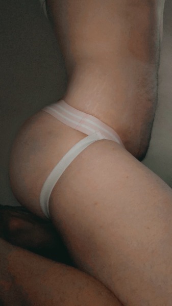 barebacktothefuture:Jocks and cheeks 🍑