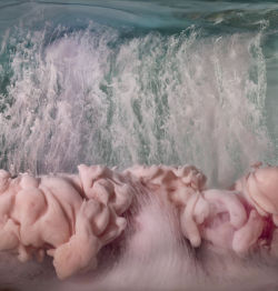 wetheurban:  Surreal Aquarium Scenes, Kim Keever Kim Keever creates large-scale photographs that look like landscape paintings. The effect is created by constructing miniature topographies in a 200-gallon tank. Instagram.com/wetheurban Keep reading 