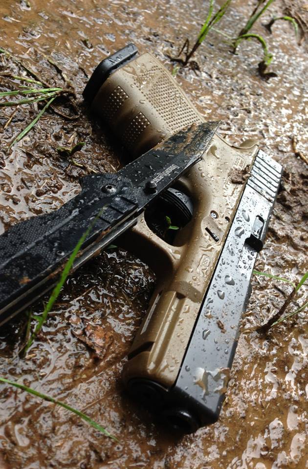 codenamedeadpool:  Dopeness. FDE Gen4 Glock 19(could be a 23, but I’m going with