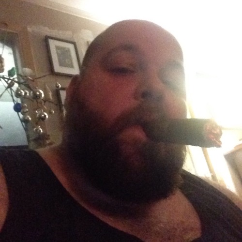 bearmurphy: Christmas cigar