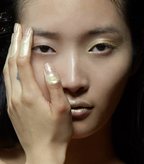 artfulfashion:  Jisu Hong photographed by Adrianna Favero for Beauty Scene