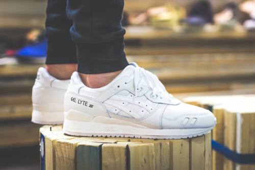 sweetsoles:  Asics Gel Lyte III ‘Pure Pack’ White (by sneakyjeff)