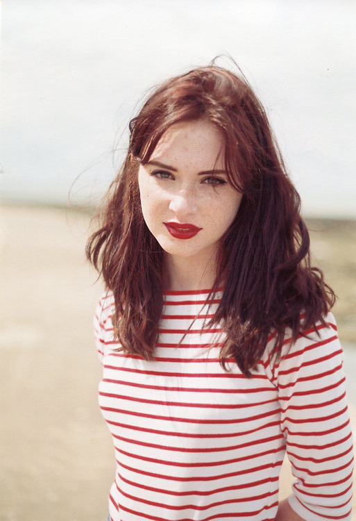 in-the-seaside:  millie clinton