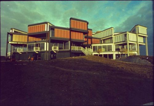 germanpostwarmodern: Ecole d’Architecture (1972) in Paris, France, by Jacques Kalisz &amp;