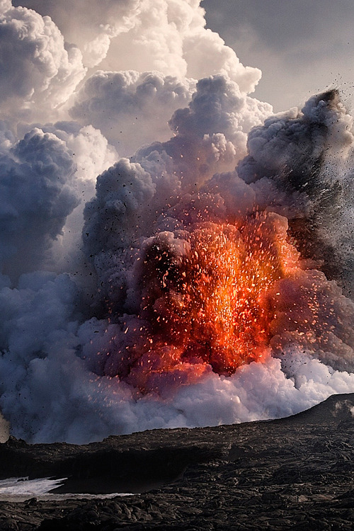 plasmatics-life:  Kilauea Volcano ~ By Alex Preiss 