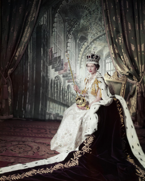 Queen Elizabeth II on her Coronation day, 2 Jun 1953, by Cecil Beaton. She is wearing the Imperial S