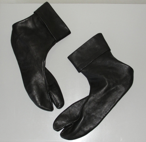 virginian-wolf-snake: A.F. Vandevorst leather tabi socks