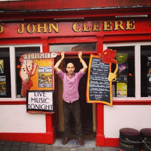 Oh so good to be back @CleeresKilkenny Music starts at 9pm. http://ift.tt/1xLXnjp