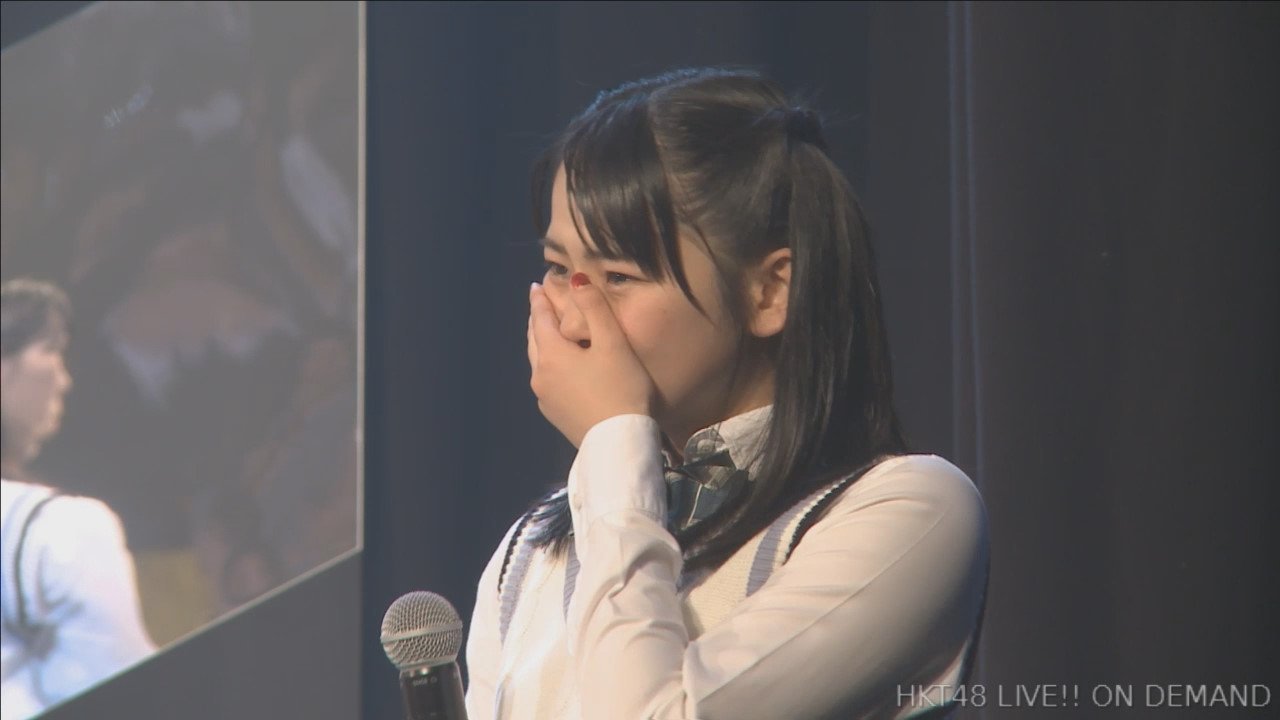 Tsutsui Riko announce her graduation in Te wo Tsunaginagara today.  Damn.. she is