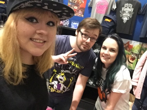 Last Day at con was a fun one, I out of the blue decided to see the Yogs again! I met Katie, Harry, 