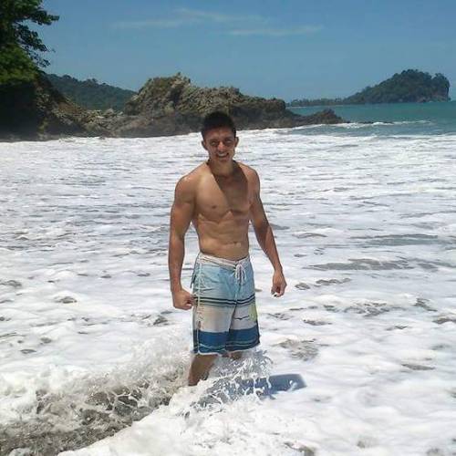 josito-20:  famositicos:  Manuel Vargas… Actor de teatro…  Ricoooooooo