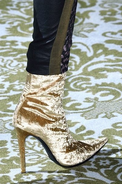 wldkss:  Boots @ Haider Ackermann FW16 