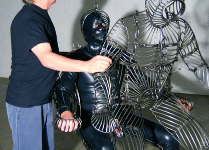 https://lovetapebondage.tumblr.com/post/103092073876