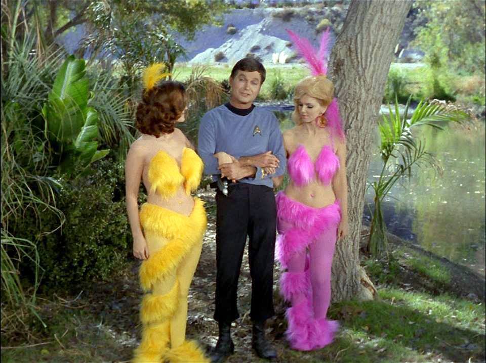 fantascientificamentevintage:    Star Trek:The Original Series (TOS)Episode: Shore