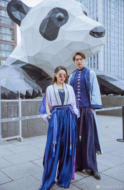 dressesofchina:modern hanfu  and majia jacket from 华裳九州 models:  @宫寒Ghan ,c