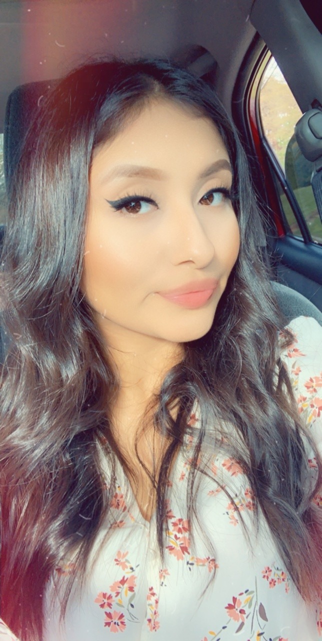 goldengirlvibess:  is it hot outside or is it just me?? 🥵😚💕