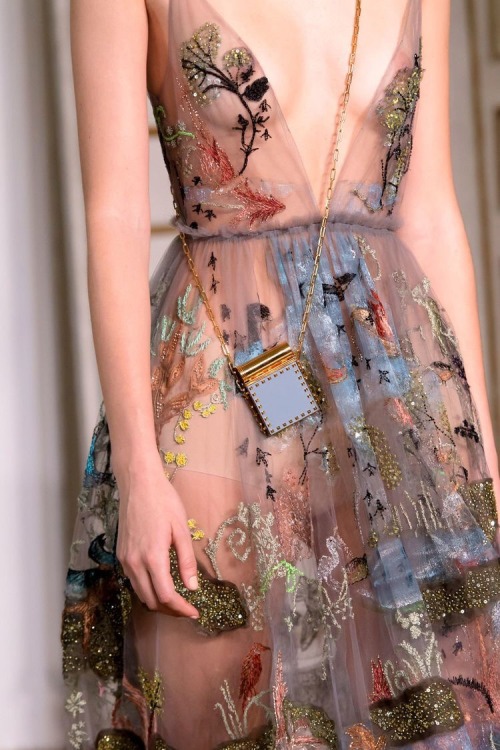 miss-mandy-m - Valentino Spring 2017 details