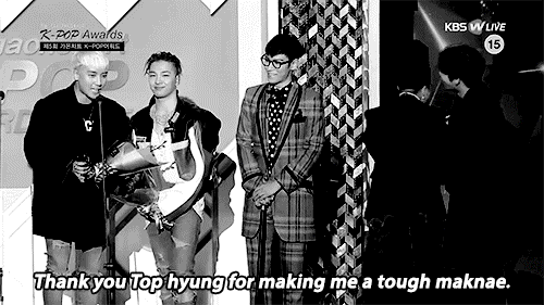 yougotmeatbang: How to accept an award: Seungri level [x]