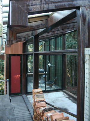 aliciaaadanielle:  aros:  Breuer/Lundberg Cabin. LUNDBERG DESIGN  livestock tank