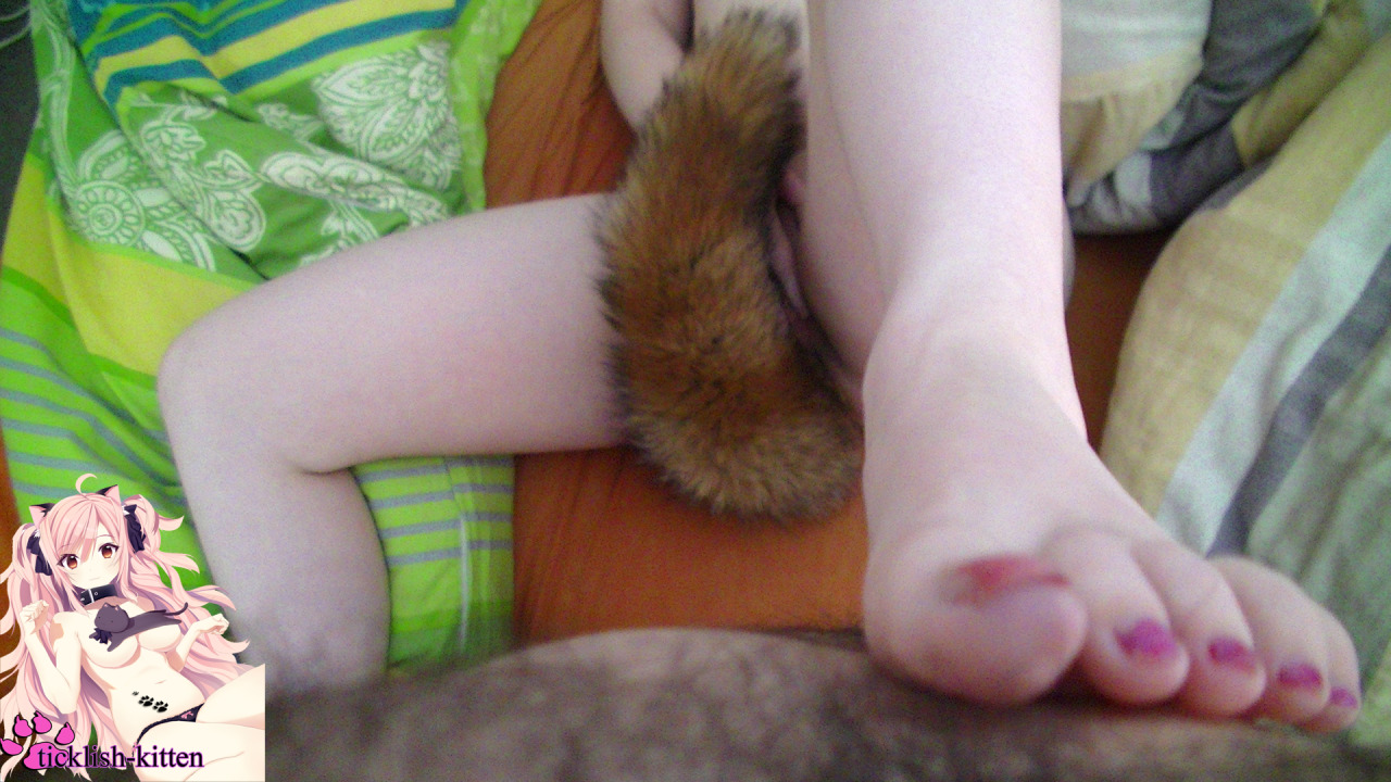 ticklish-kitten:  Kitty Mia: My master let me sleep a while longer on this lazy sunday