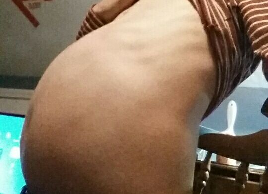 skinnybellyblimp:  Ffffffffff I need to stop eating so much, my stomach was stretched