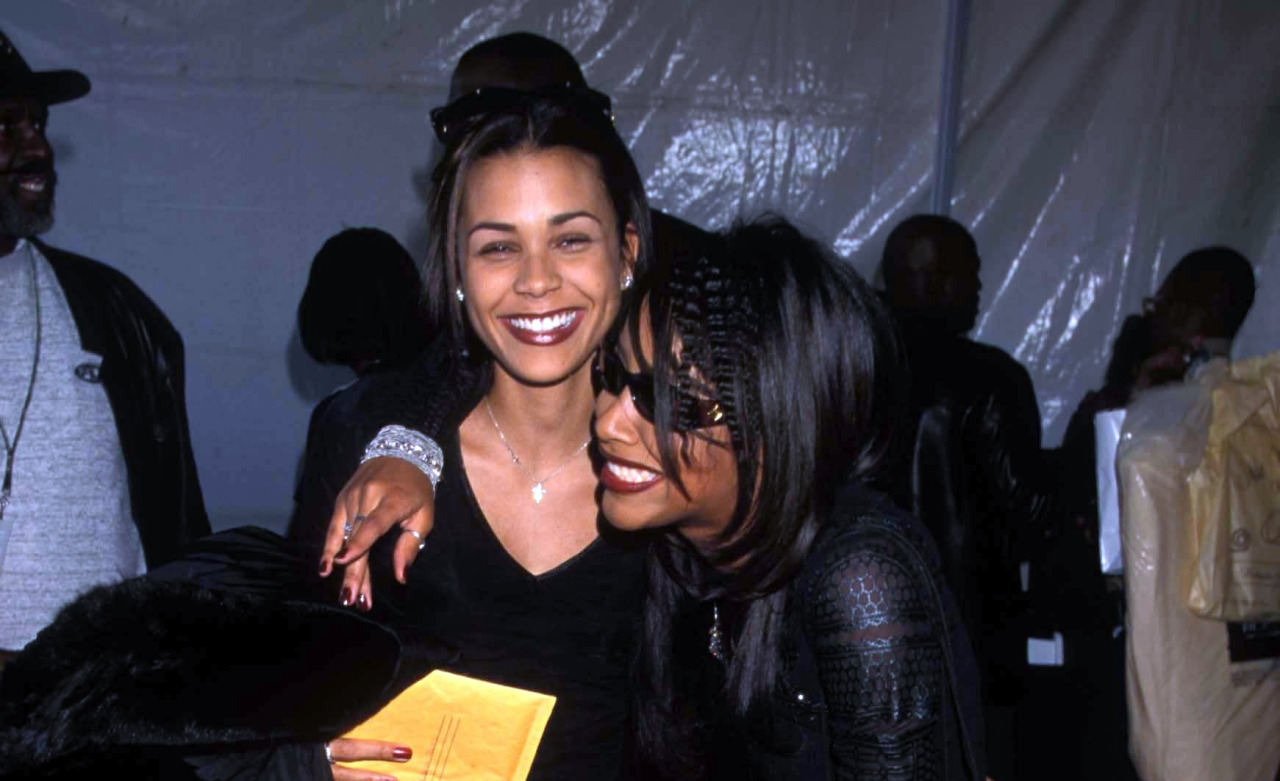 queen-aaliyah:  Of course Missy and Timbaland and everyone in the crew, Natane, a