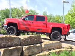 fuckyeahsexytrucks:  2014 Rocky Ridge Silverado