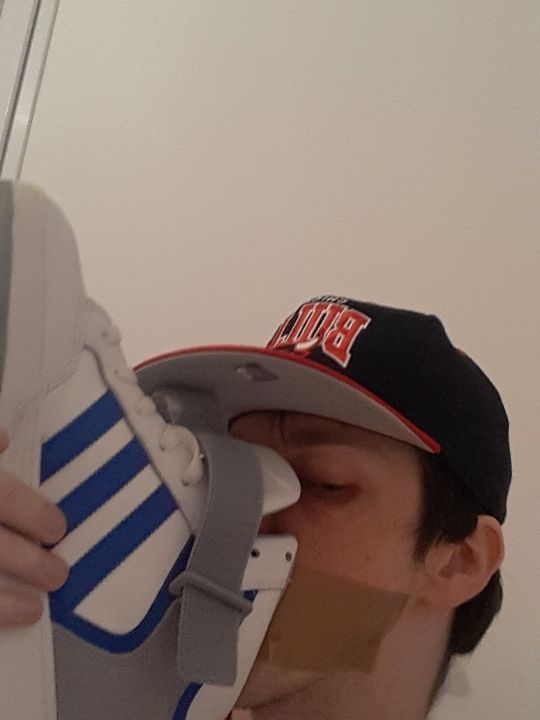 Sex frenchsneakerfetishist:   pictures