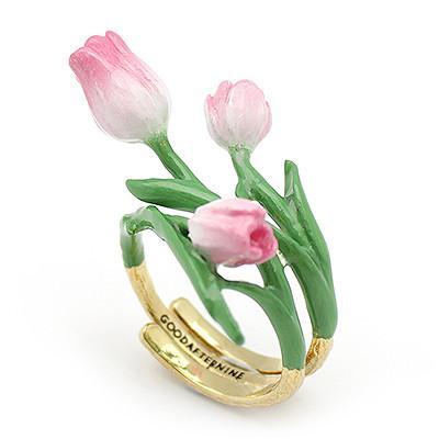 peachblushparlour:Flower Rings by Good After Nine