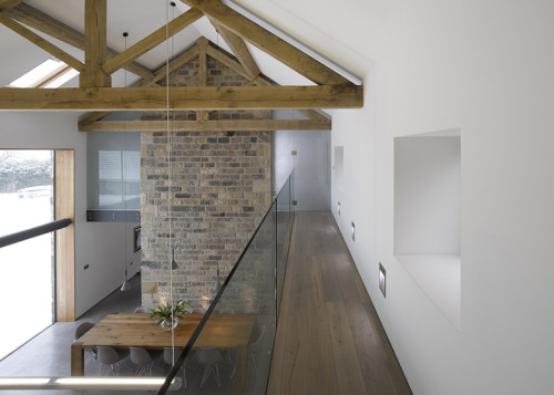 atelier688: I’ve always loved barn renovations.  CAT HILL BARN This is one of those houses that fall