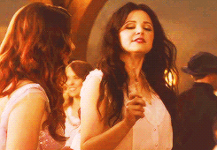 storybrooke:  Once Upon a Time princesses interacting {requested by anonymous} 