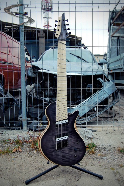 extended-range-guitars: Skervesen Tindalos 8