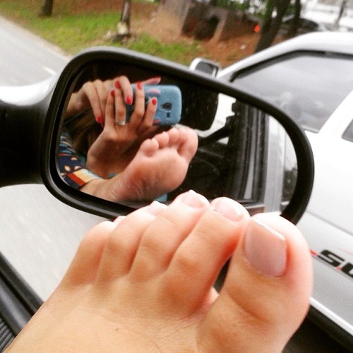 hetish777: pezinhosbrasil: √ Sexy toes