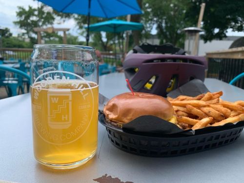 Yet another reason to love the Twin Cities in summer: my bike route passes by three lakes and a brewery. (at Wooden Hill Brewing Company)
https://www.instagram.com/p/CeouGe-lCO0/?igshid=NGJjMDIxMWI=