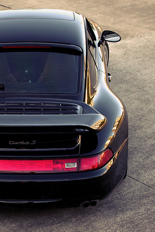 fuckyeahthebetterlife:  1997 Porsche 993TT