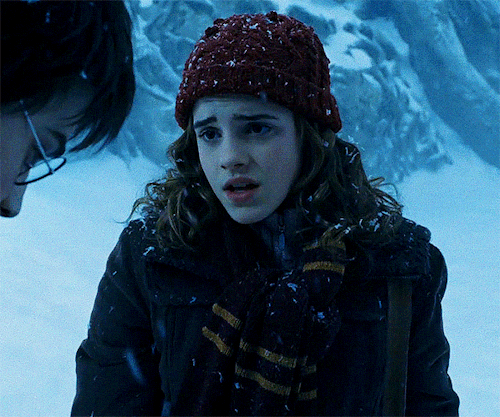 Hermione Looking At Harry (plus Crookshanks) Harry Potter And The Prisoner Of Azkaban (2004) Dir. Alfonso