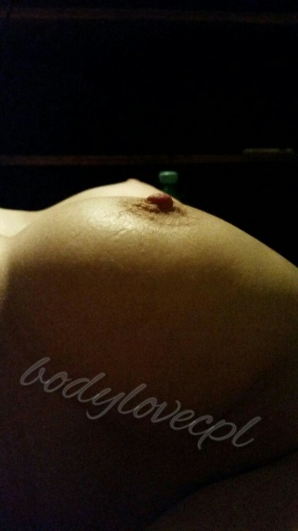 bodylovecpl:  Couldn’t resist to take that picture when we went to sleep last night 😈