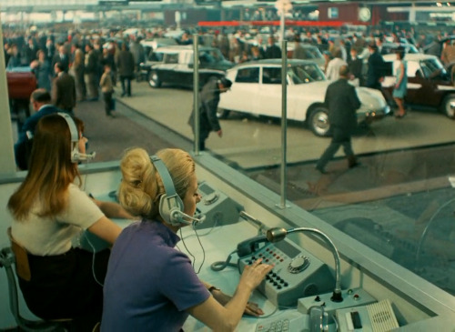 highvolumetal:   Trafic , Jacques Tati , 1971   