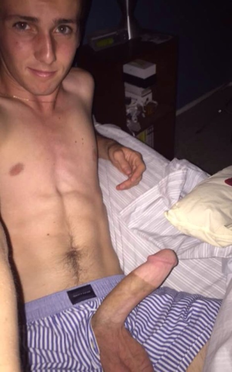 boneuniversity:  hot byui jock showin off porn pictures