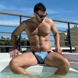 dadwearsaspeedo: