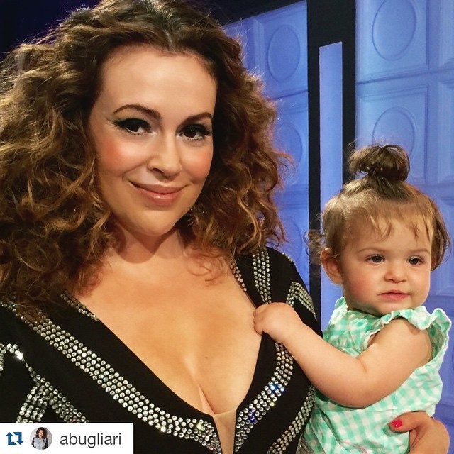 amosha23:    Alyssa Milano Jaynehttps://vk.com/Milano_Alyssa   