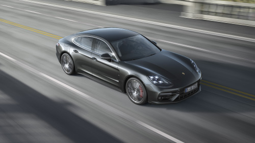 Porsche Teases 2017 PanameraThe new Panamera will be slightly bigger, and more powerful than the outgoing model. Engine choices go from a 2.9-liter twin-turbo V6 with 440hp all the way to a 550hp V8. But probably the most important upgrade is the...