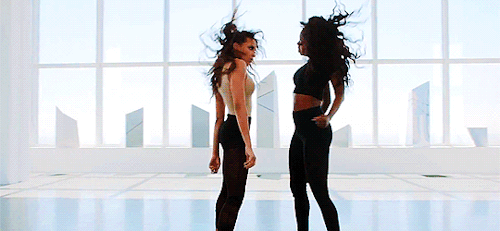 jayzsbottomlip:  brookekordei:  Tinashe - Player  Yesssss!!! Fulani 